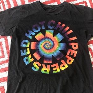Classic red hot chili peppers shirt